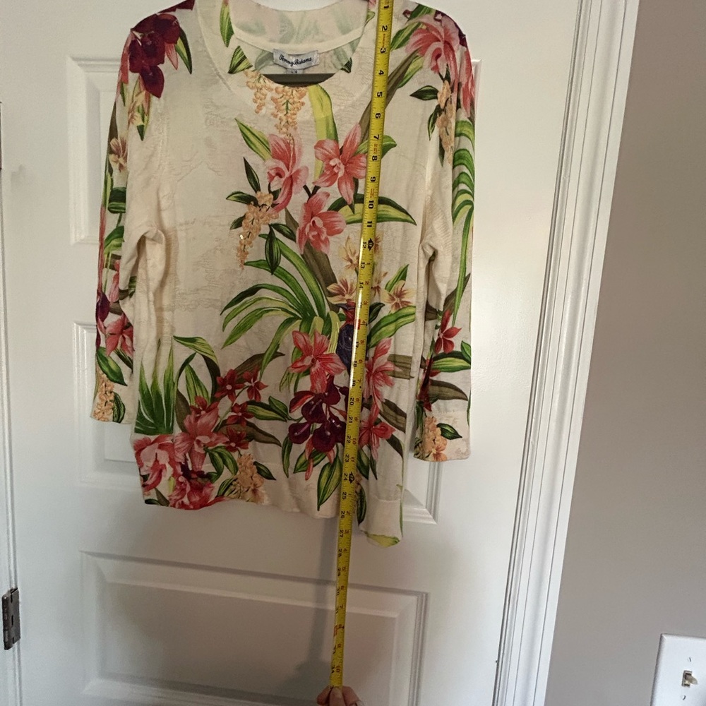 Tommy Bahama Floral Top in Cream and Green - Picture 4 of 8